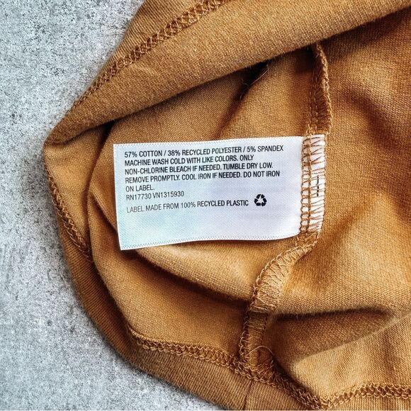 Wild Fable Yellow Spaghetti Strap Crop Tank Size Small - Picture 3 of 4